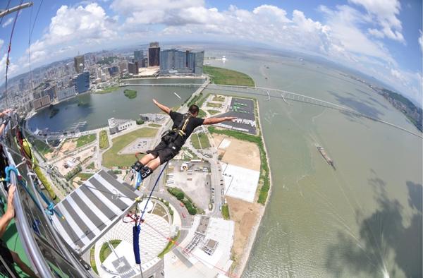 World's highest Bungy (233m) in Macau, China